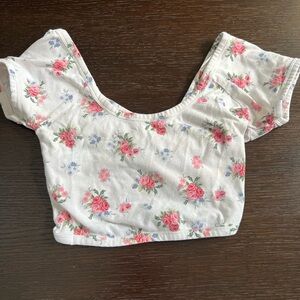 🌸 WHITE AND PINK FLORAL FOREVER 21 CROPPED TOP SIZE SMALL